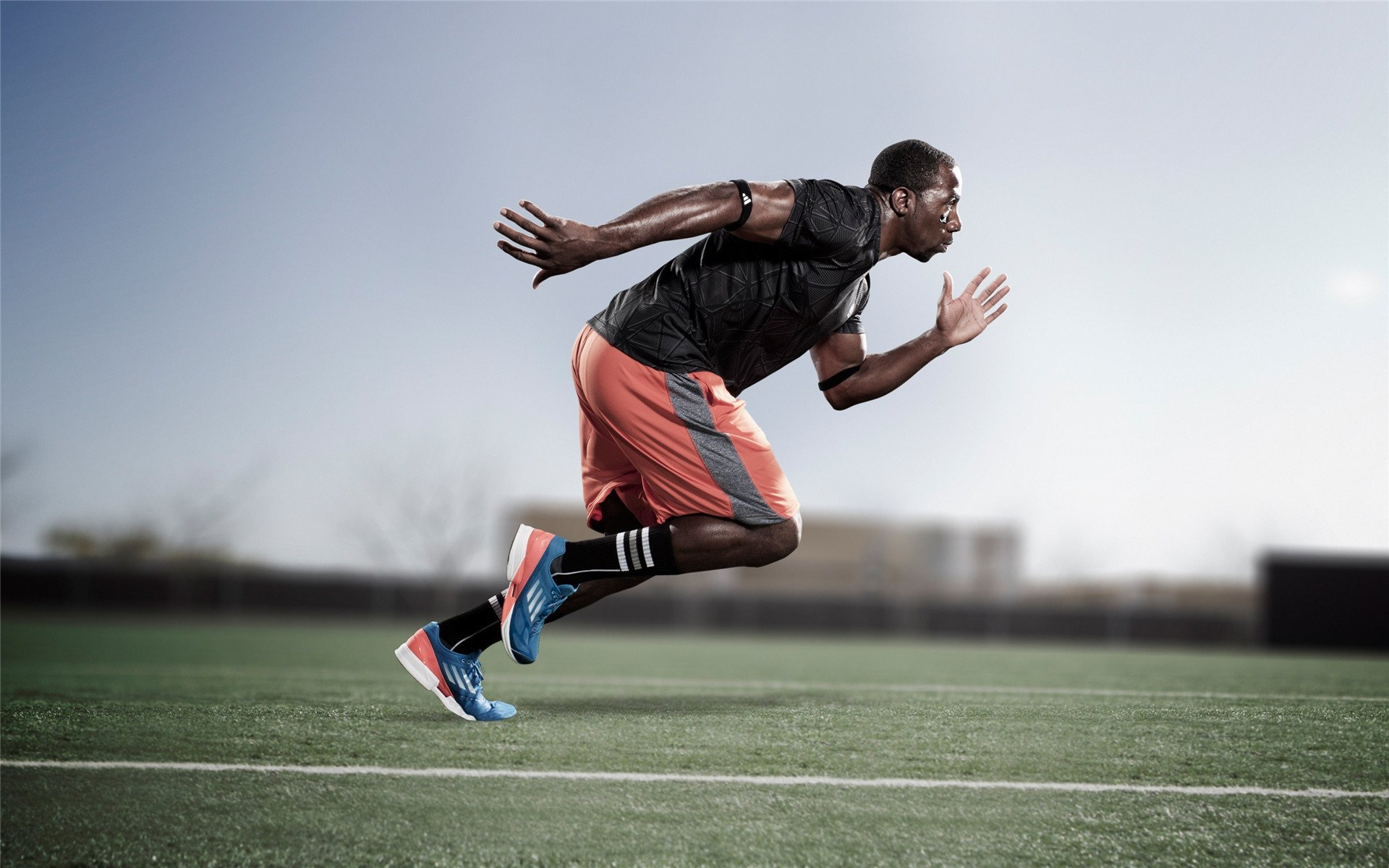 李恩：全黑队进攻的中坚力量，灵活跑位撕开防线，李恩采访视频