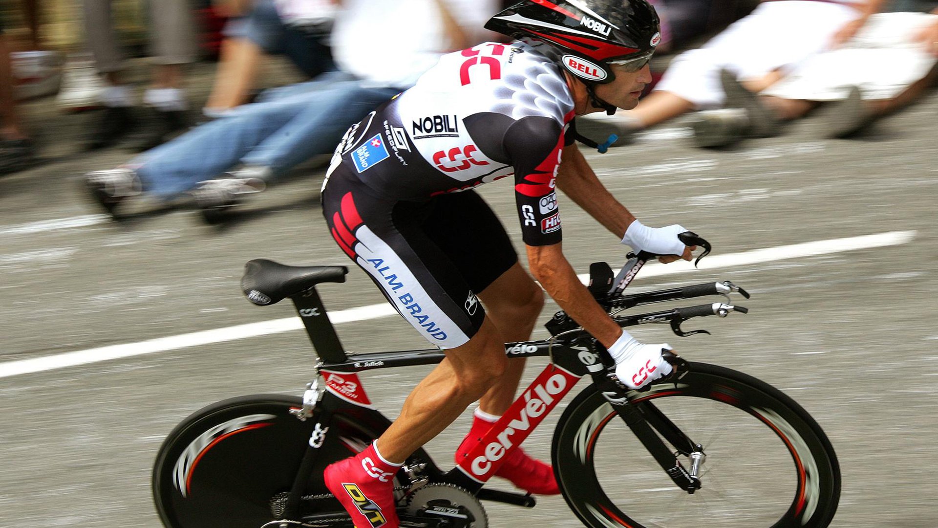 跨项目合作丰富训练方式，跨项目金牌